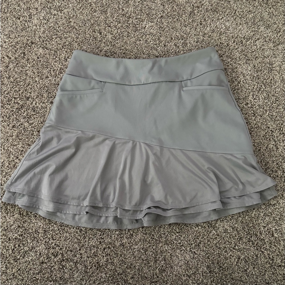 Lot of Women's Adidas Golf Skirt Set - Black, Gray, and White Size Small - Picture 5 of 11